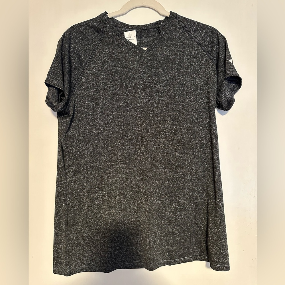 Adidas T shirt women’s size L